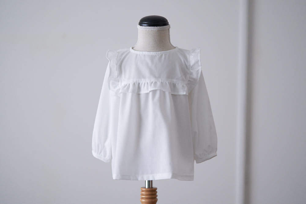 ハンドメイドベビー服enannaさんのヨークフリルブラウス