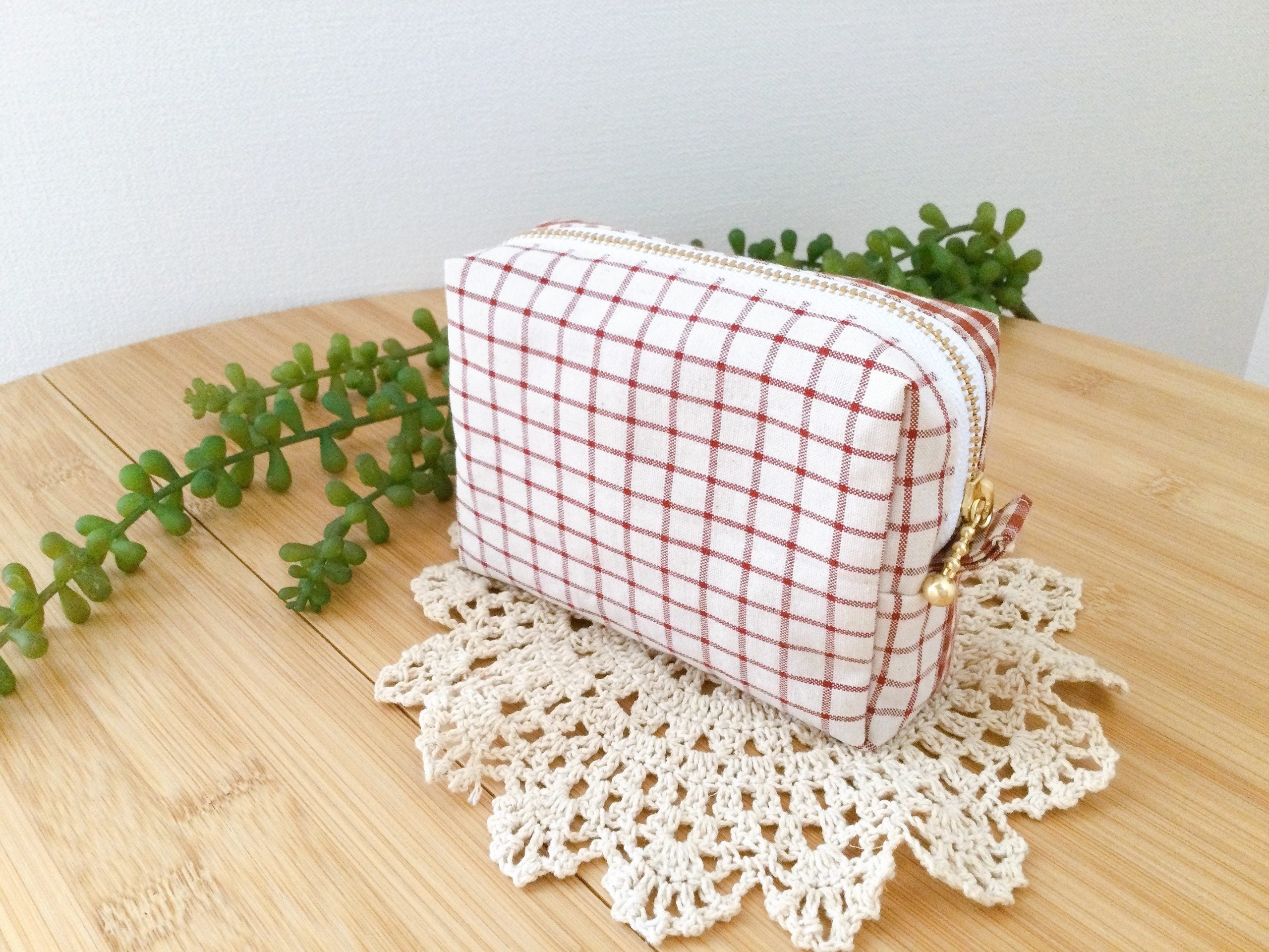 簡単!シンプルなボックスファスナーポーチ|ハンドメイド初心者のための洋裁メディア縫いナビ|丸石織物