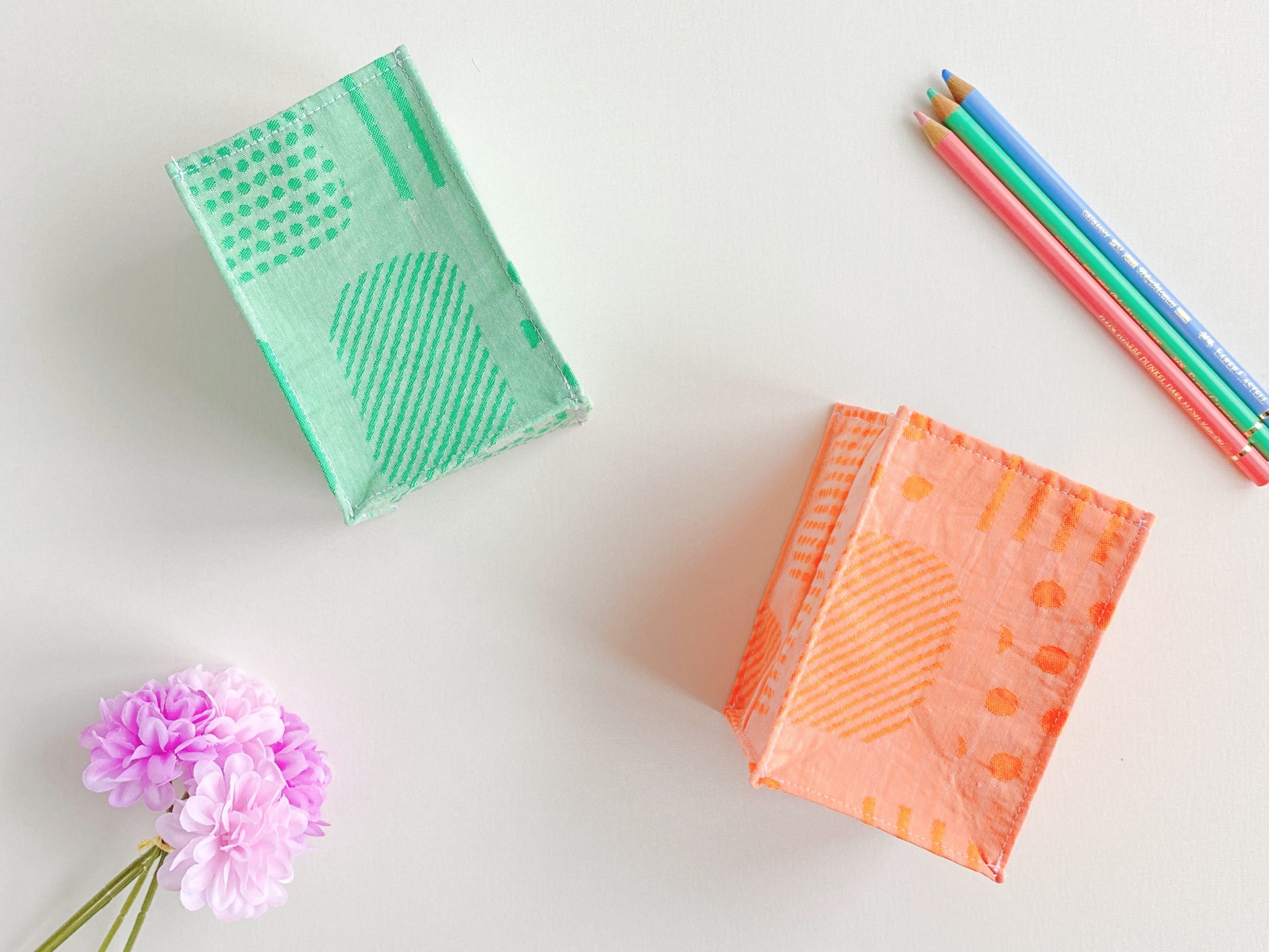 夏休みの宿題にもぴったり!子供とはぎれで作る簡単ペン立ての作り方|完成写真|ハンドメイド初心者のための洋裁メディア縫いナビ|丸石織物