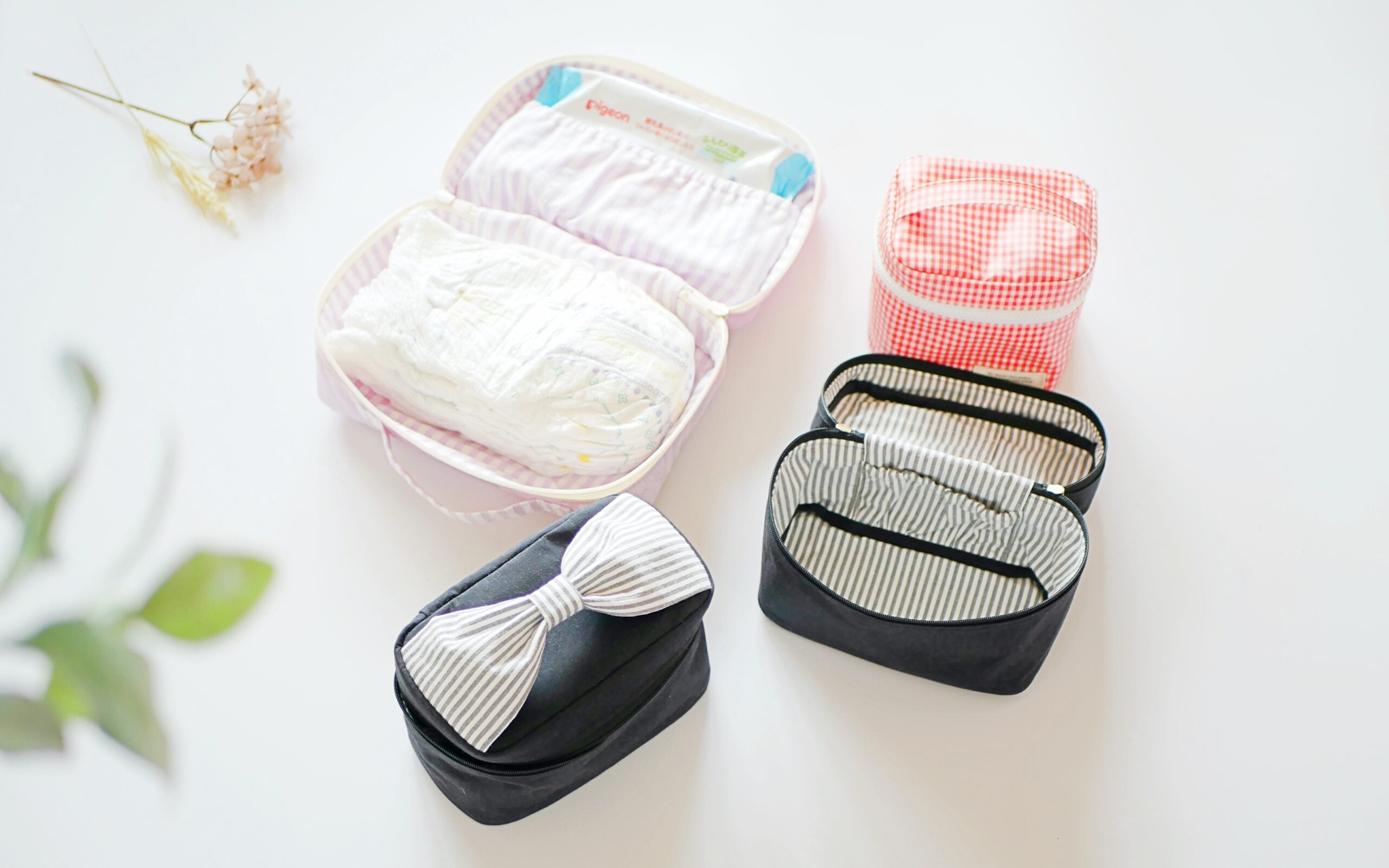 バニティポーチ