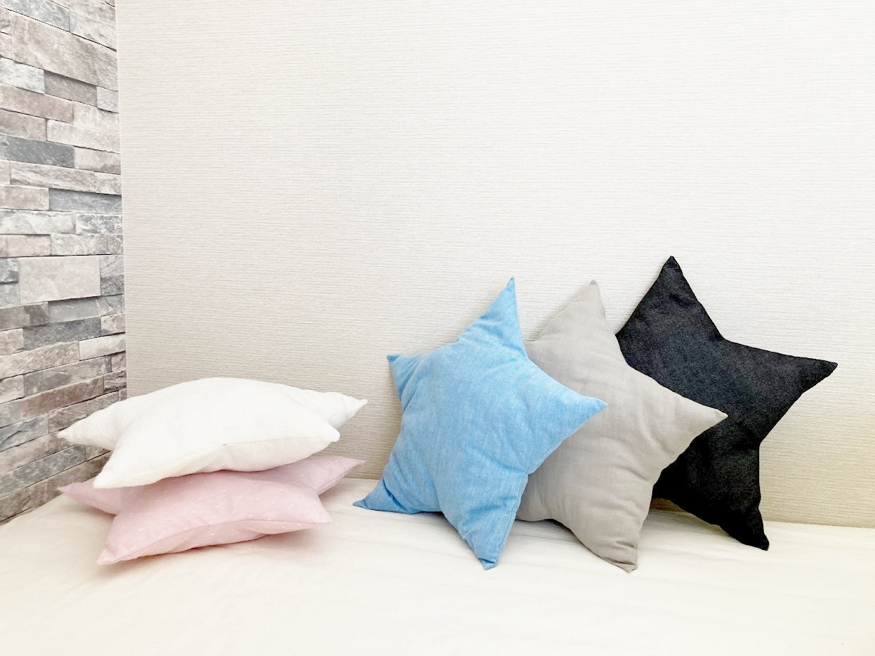子ども部屋のインテリアに! ふわふわかわいい星のクッションの作り方-完成|ハンドメイド初心者のための洋裁メディア縫いナビ|丸石織物