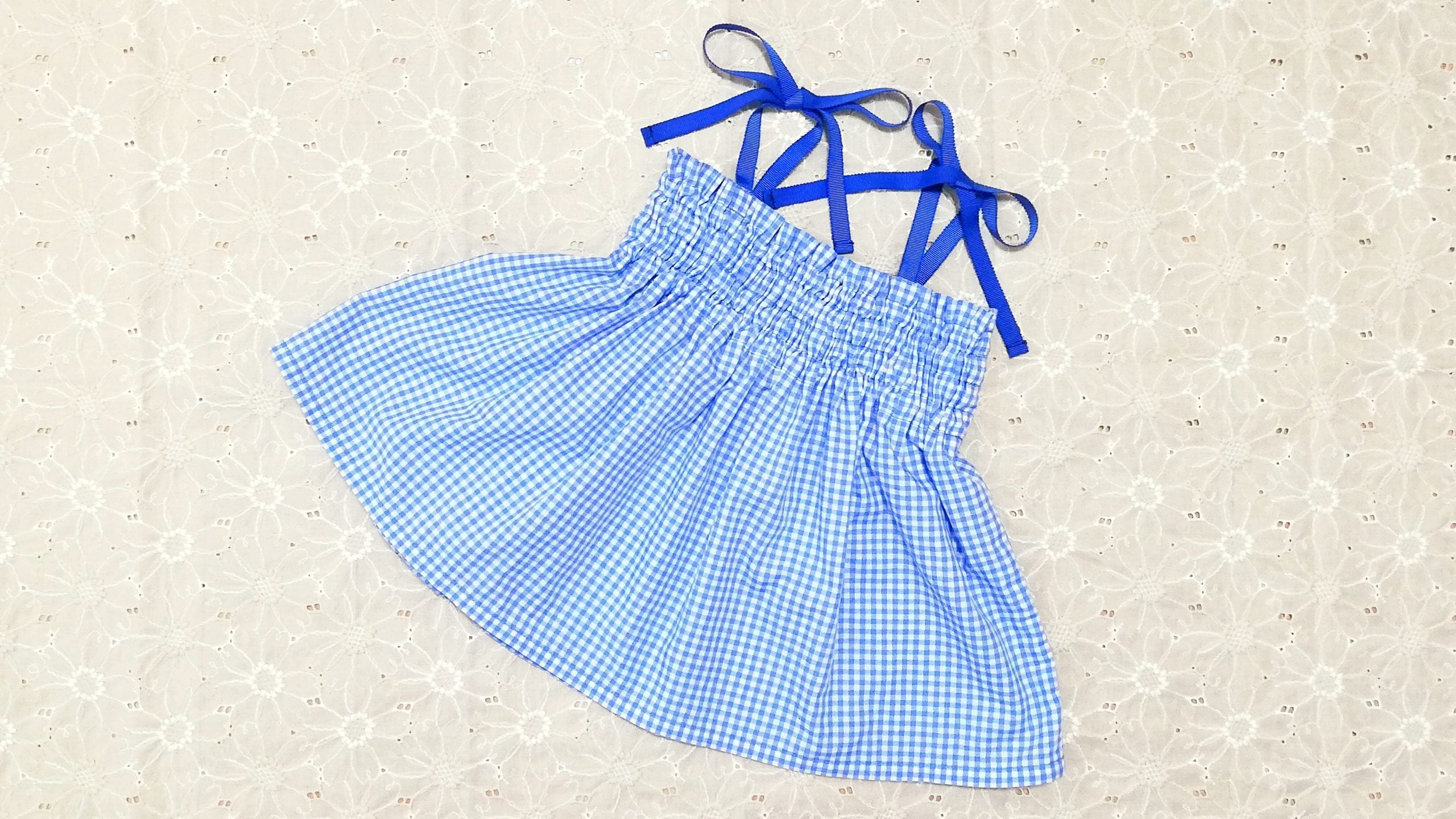 まっすぐ縫うだけ!かんたん女の子服 シャーリングキャミソールの作り方|完成写真|ハンドメイド初心者のための洋裁メディア縫いナビ|丸石織物