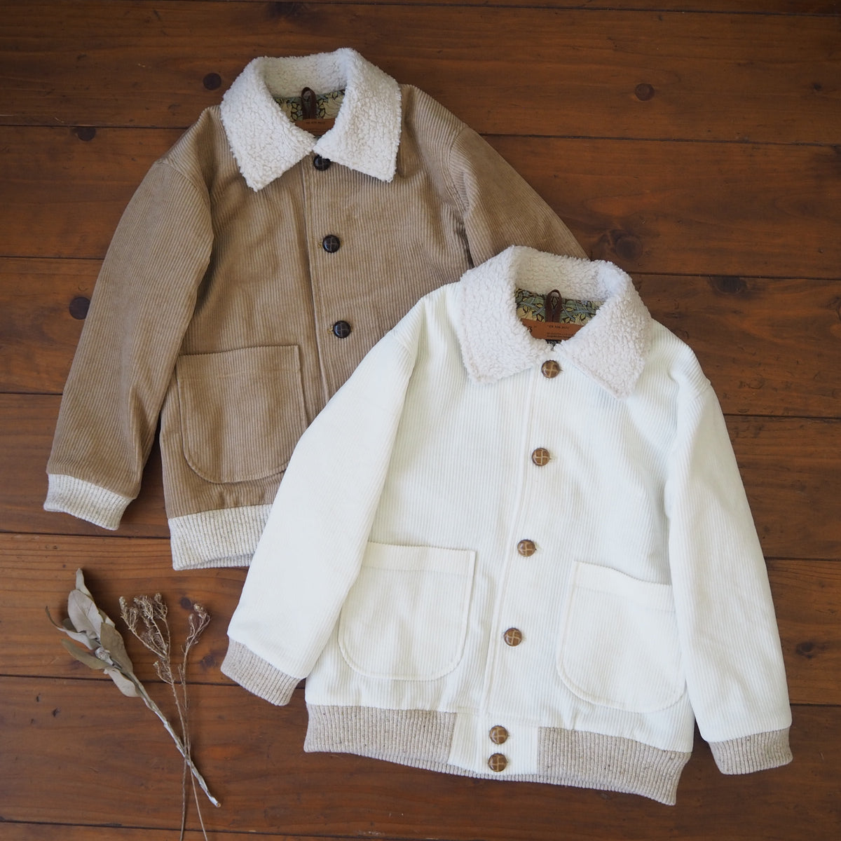 品番8220 コットン8Wコーデュロイ