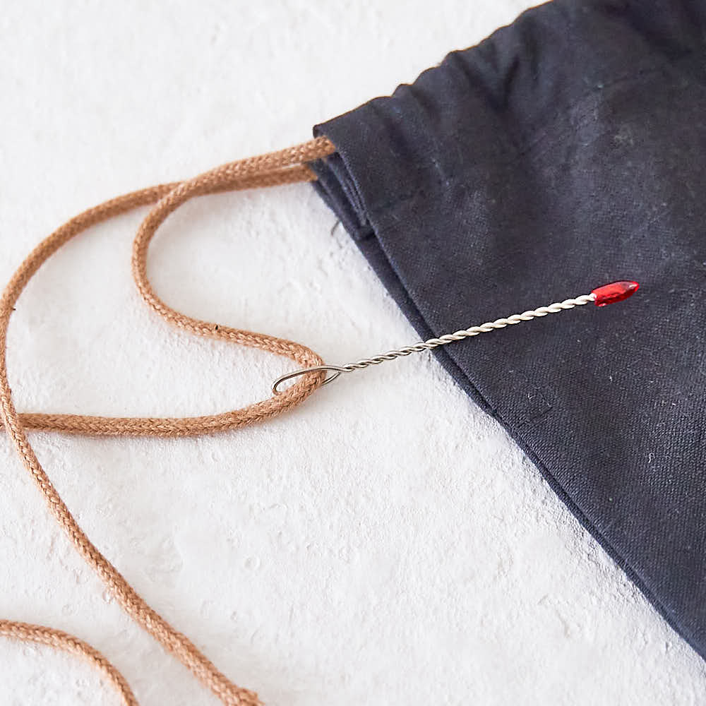 ひも通し はさみ式 玉付き 2本セット