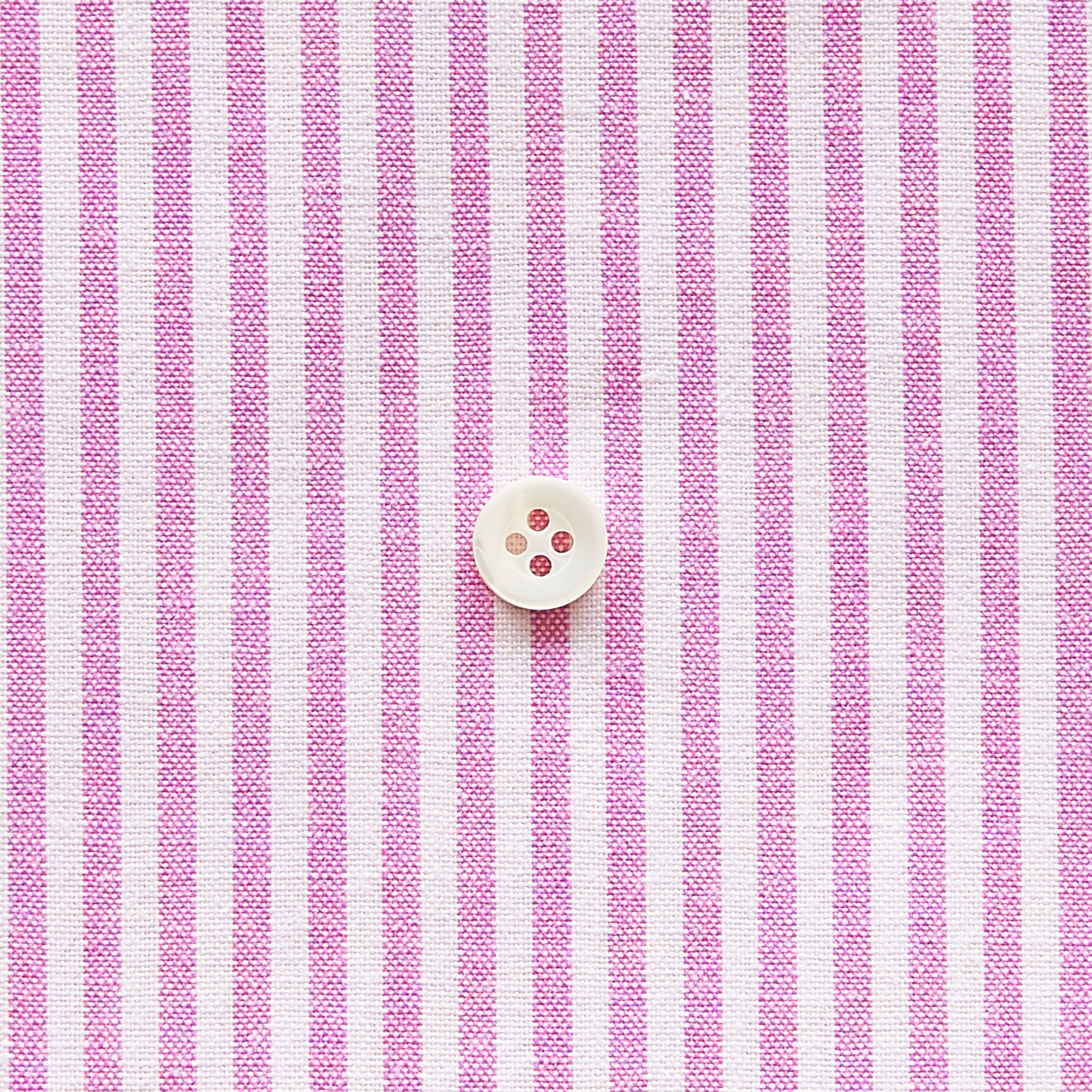 綿ポリ交織ダンガリー3mmストライプ#121 ラズベリー