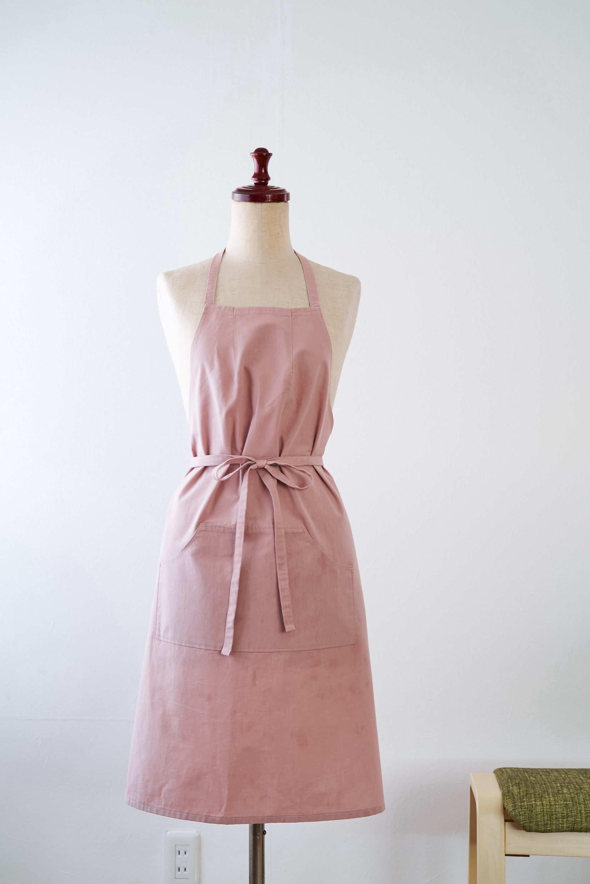 【A4貼り合わせ印刷済】シンプルなエプロンの型紙【商用利用可】