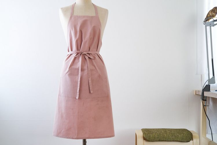 綿ポリダンガリーと相性の良い大人用エプロン
