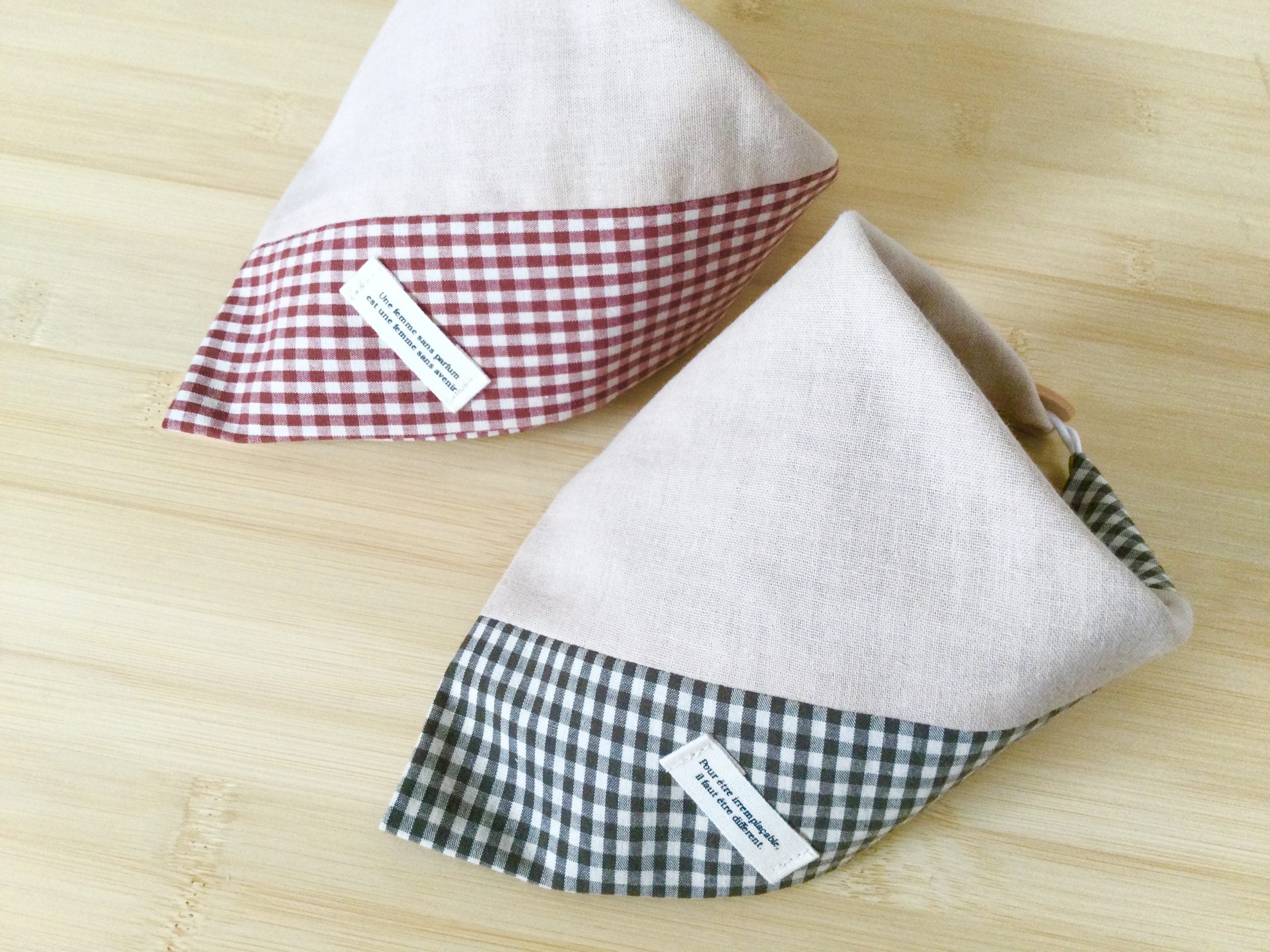 簡単！シンプルなバンダナ風ハンカチスタイ