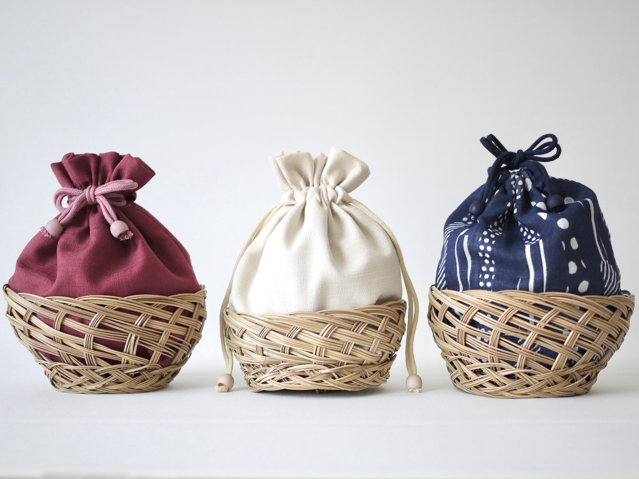 簡単巾着かごバックの作り方｜完成写真｜ハンドメイド初心者のための洋裁メディア縫いナビ｜丸石織物