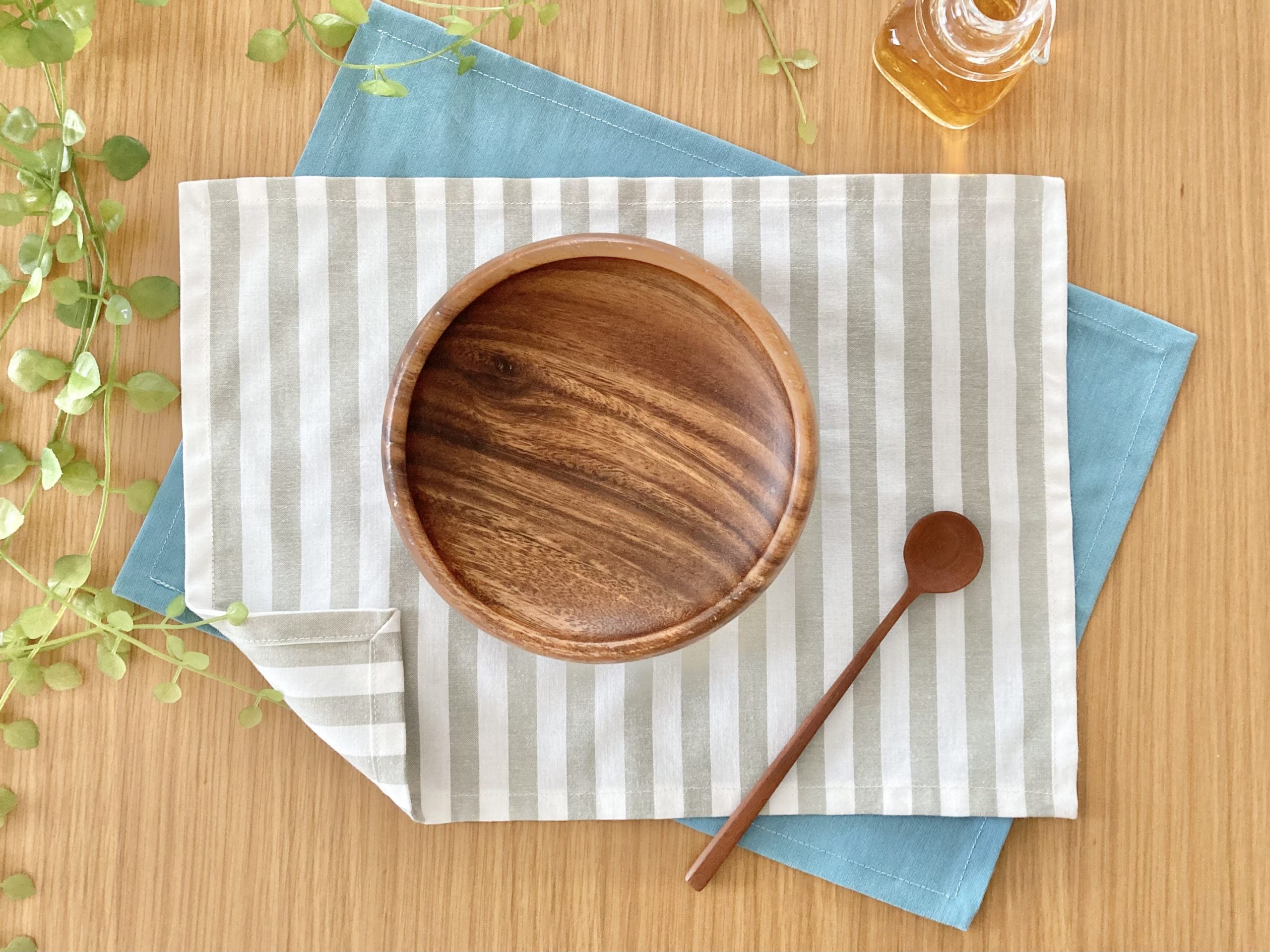 簡単！シンプルな裏地なしランチマットの作り方完成写真｜ハンドメイド初心者のための洋裁メディア縫いナビ｜丸石織物