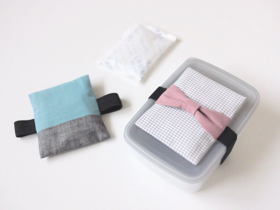 【ハギレ活用！】簡単かわいいお弁当用保冷剤バンドの作り方｜完成写真｜ハンドメイド初心者のための洋裁メディア縫いナビ｜丸石織物