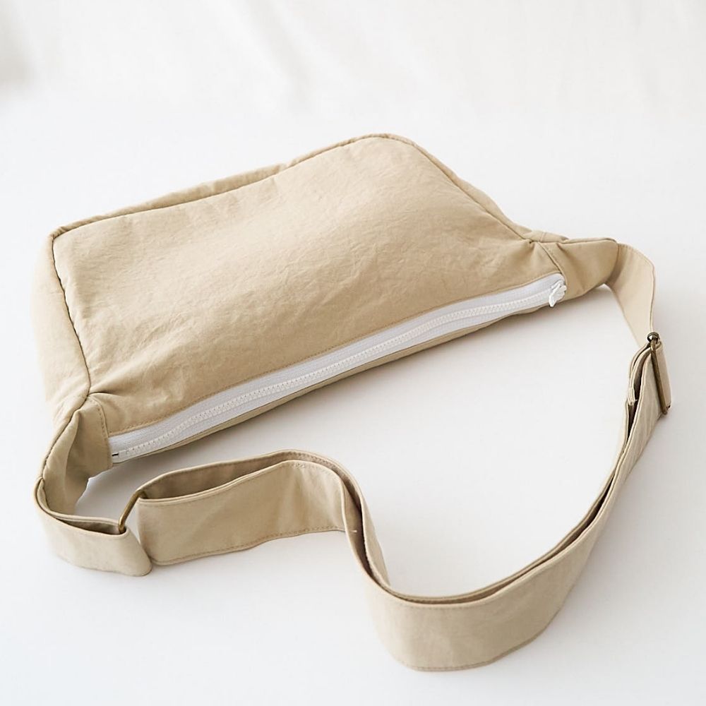 10-008ハーフムーンショルダーバッグ型紙