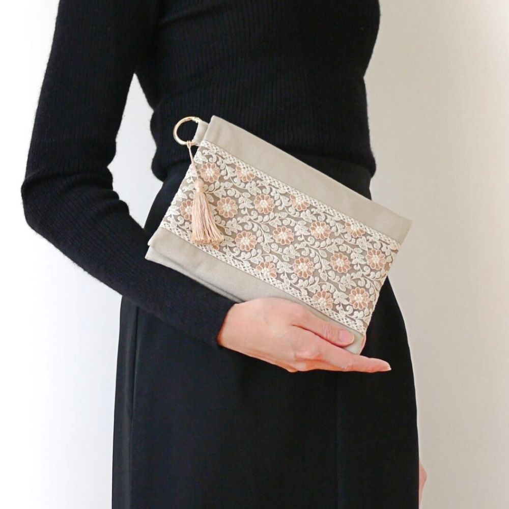 10-0382つ折りマルチケースの型紙