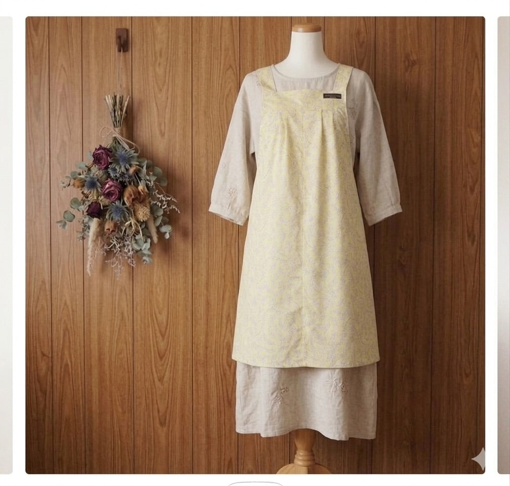 【しんまる様❉専用】ハンドメイドエプロン4点 フレンチダーツエプロンの型紙|大人可愛い | 生地のマルイシ