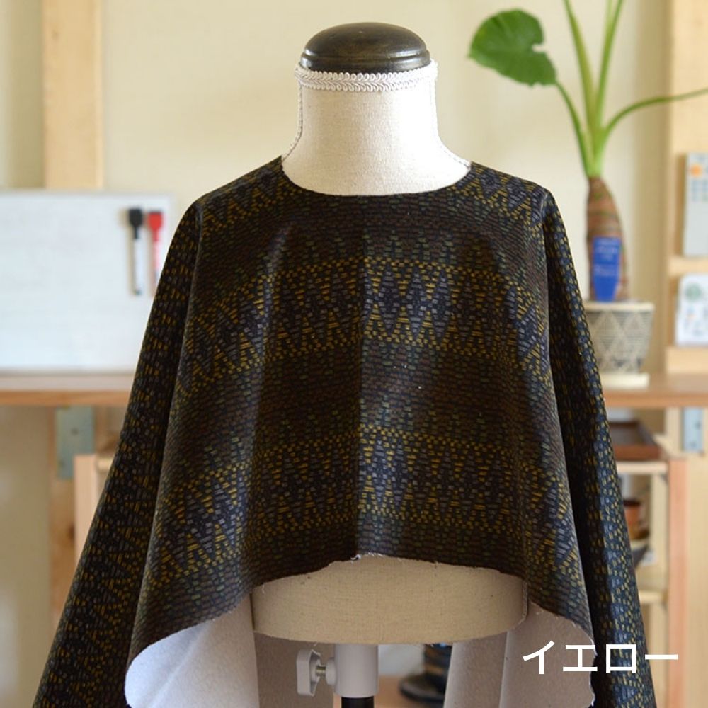 ストレッチコーデュロイ ネイティブ柄