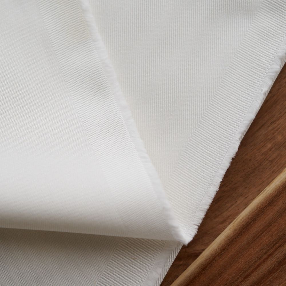 透けにくい ストレッチカツラギ オフ白 | きじまる | Maruishi Fabric